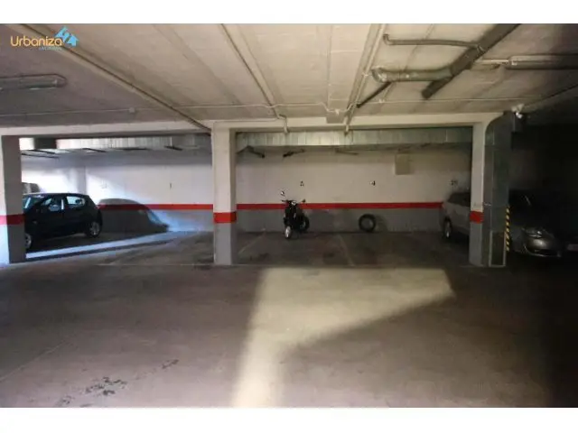 Amplio Piso 4 Dormitorios 2 Ba	nos Garaje Trastero Urbanizaci	ón Guadiana
