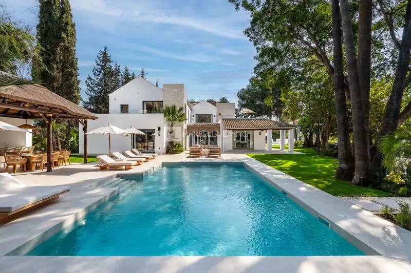 Villa de 5 dormitorios en Nueva Andalucía
