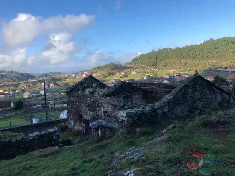 Solar con Casa para Reformar en Marín Pontevedra