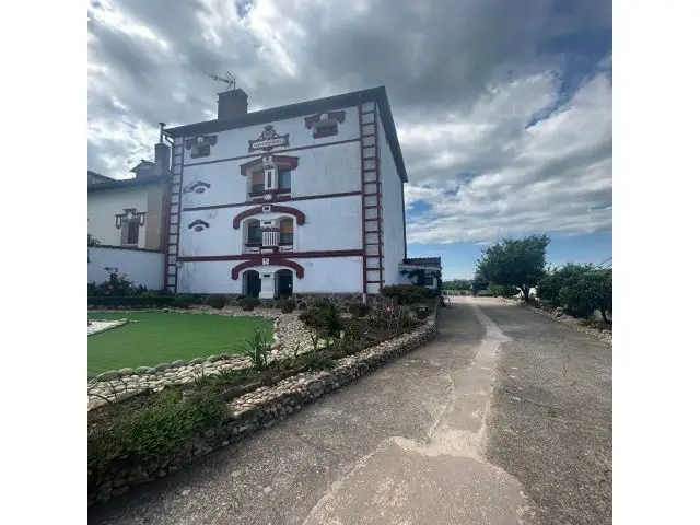 Casa en Venta Jaraiz de la Vera 6 Habitaciones 3 Baños