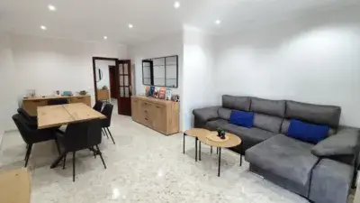 Piso Reformado en La Trianilla Centro Estacion