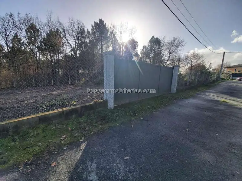 Parcela Urbanizable en Vilamarín 1481m² a 25 min Ourense