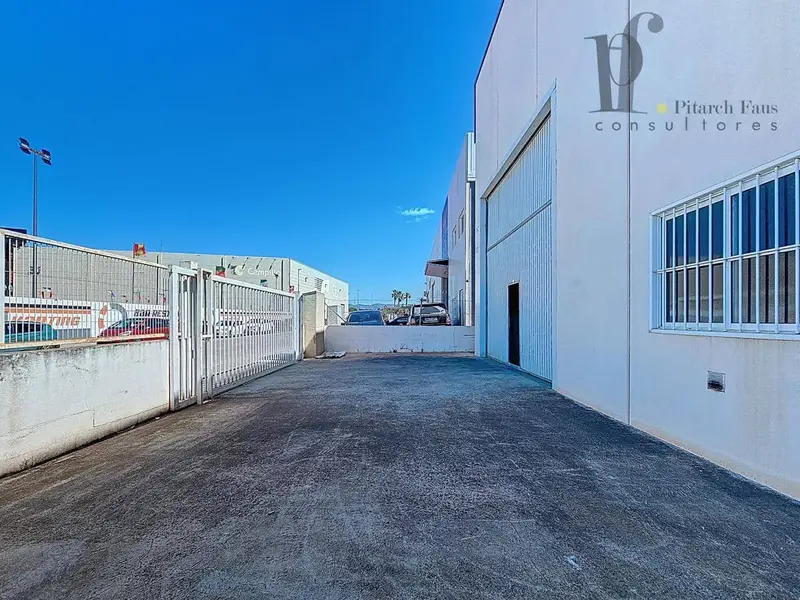 Nave Industrial en Venta La Pobla de Vallbona Valencia