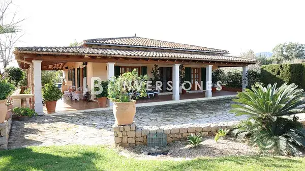Finca Rústica en Lloseta Mallorca 05ha 200m2