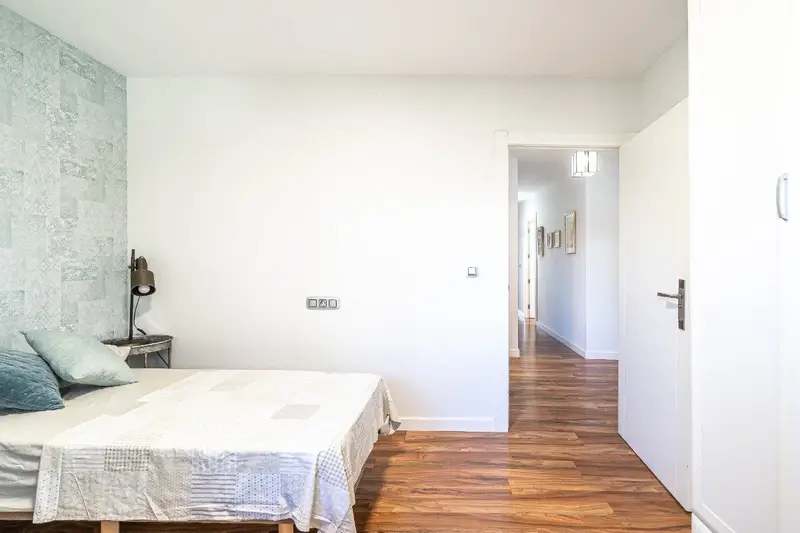 Villa en Venta Monteluz Peligros 5 Dormitorios 4 Baños Piscina