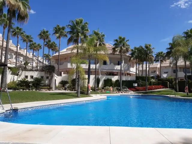 Adosado 3 Dormitorios Elviria Playa Garaje Cerca Marbella