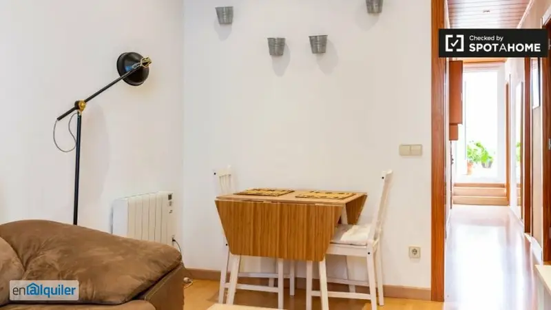 Barcelona air-conditioned apartment for rent