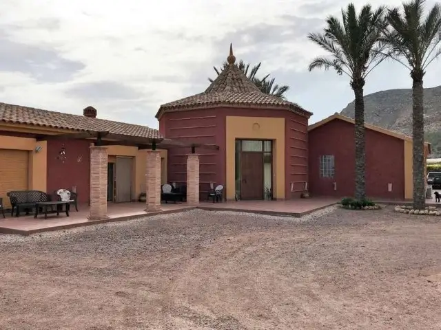 Casa Villa 5 Dormitorios Totana Murcia Piscina Calefaccion