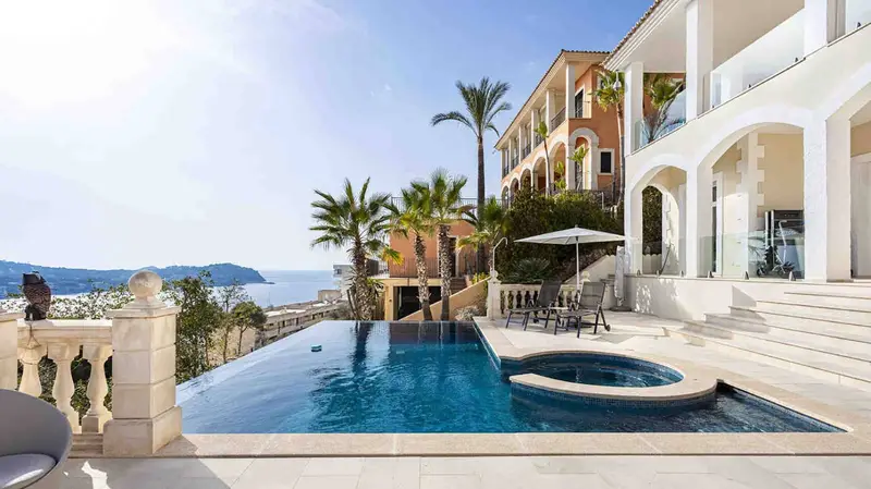 Villa de Lujo en Santa Ponsa con Vistas al Mar