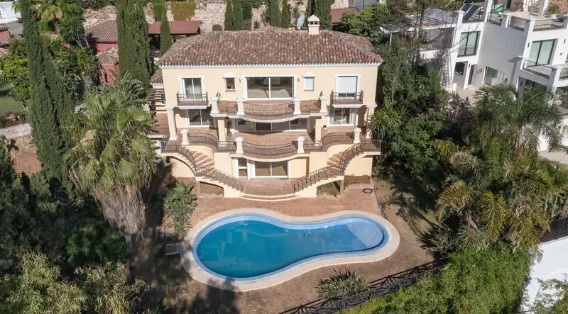 Villa de Lujo en Benahavis 6 Dormitorios
