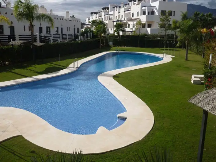 Apartamento 2 Dormitorios Estepona Golf La Resina