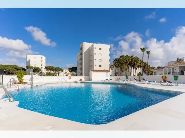 Adosado 3 Dormitorios Calahonda Costa del Sol: Licencia Turistica