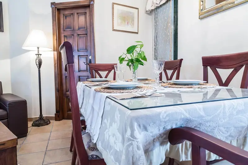 Casa Rural en San Fernando Cádiz 5 Dormitorios 2 Cocinas