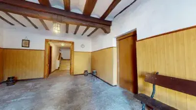 Casa Histórica en Paternain para Rehabilitación