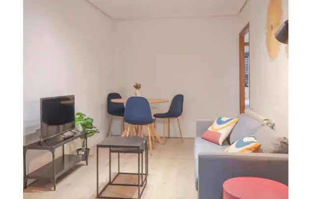 Apartamento 3 Dormitorios Los Rosales Madrid