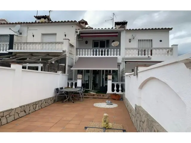 Chalet en Empuriabrava con amarre para embarcaciones
