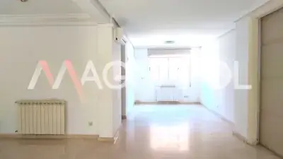 Chalet Adosado en Alquiler El Soto Moraleja 4 Dormitorios