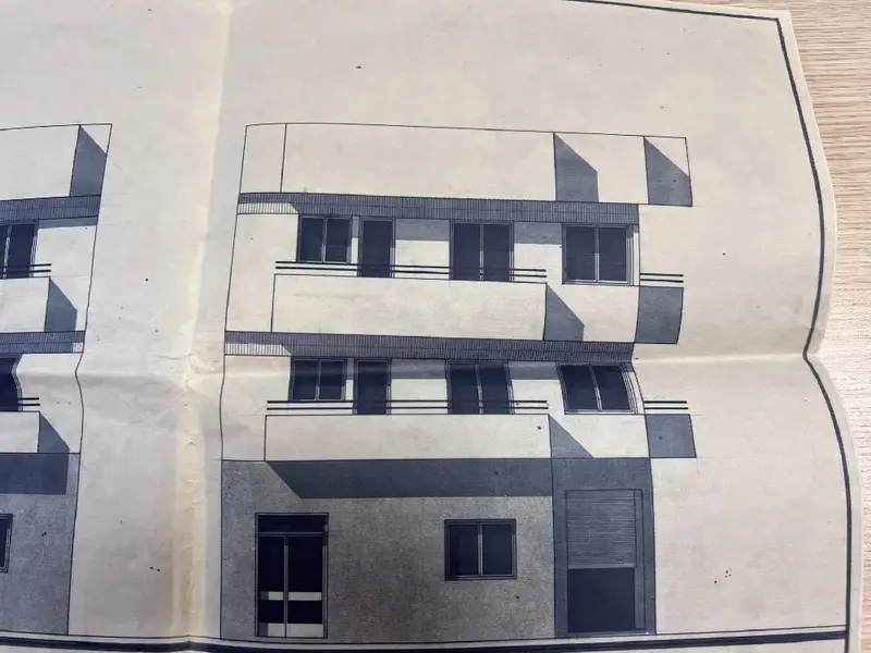 Venta Casa con Trastero y Garaje Doble en Novelda