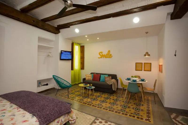 Estudio con Balc	ón en Casco Histórico