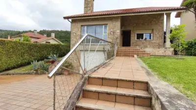 Chalet en Venta en Xulacasa cerca de Santiago