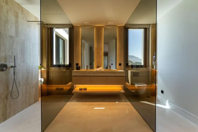 Villa de Lujo en Benahavís con Piscina Privada y Spa