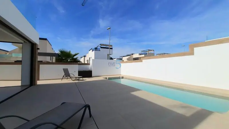 Villa Moderna 3 Dormitorios Benijofar Alicante