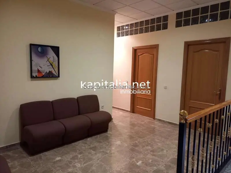 Oficina en Venta en L'Olleria: 113m2, Céntrica y Luminosa