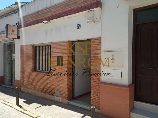 Vivienda para Reformar en Valverde del Camino 180m2