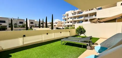 Apartamento en Orihuela Costa 2 Dormitorios Jardin Privado