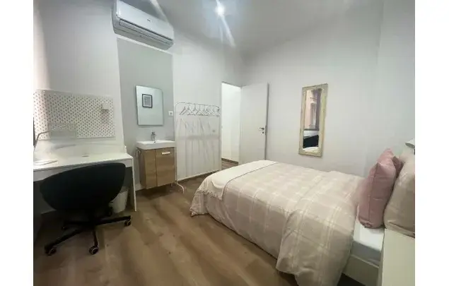Alquiler Habitaci	ón 100m	² Barcelona Estancia 1-11 Meses