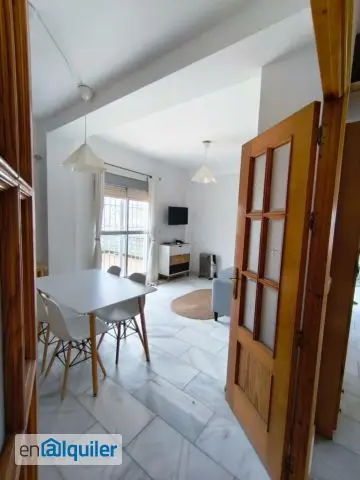 Alquiler Ático Centro Almería: Terraza, 2 Habitaciones, Ascensor