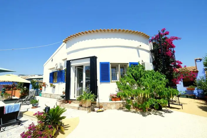Villa de 4 Dormitorios en La Florida Cerca de la Playa