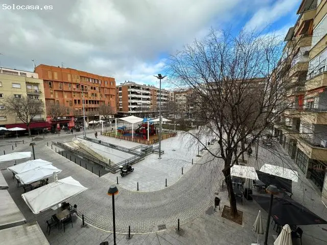 Piso 4 Dormitorios Plaza Alfereces Badajoz
