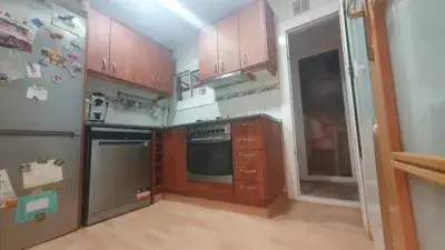 Piso en venta en Sabadell 80m2 3 habitaciones reformado patio interior