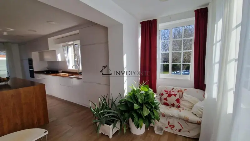 Finca Rural con Piscina y Nave en Mourente Pontevedra