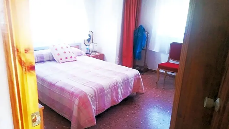 Chalet en Venta Montserrat Valencia 4 Dormitorios Jardin Piscina
