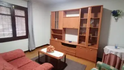 Casa en venta en La Calzada 2 plantas 124m2