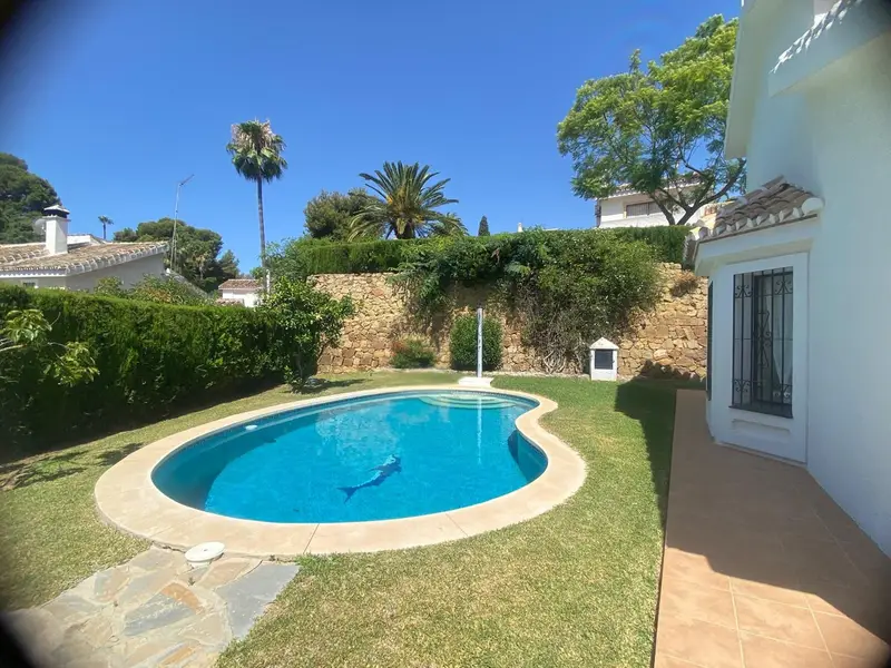 Chalet 3 Dormitorios Alquiler Calahonda