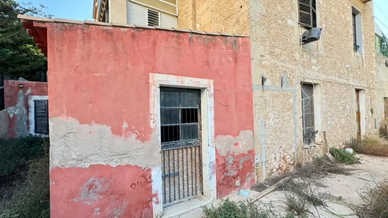 Casa en Son Espanyolet para reformar con gran jardin