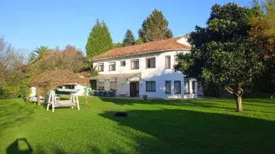 Chalet en Venta Bergondo 8 Dormitorios 3 Banos Finca 1000m2