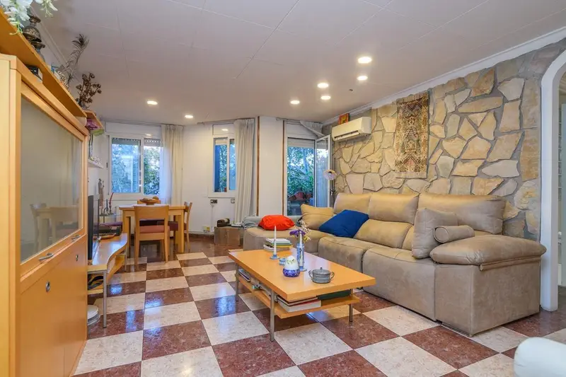 Venta Piso Santa Caterina Barcelona 83m2 2Baños Terraza