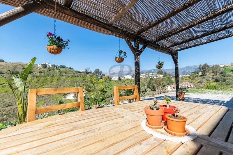 Casa Rural en Cómpeta Málaga con Piscina y Vistas al Mar