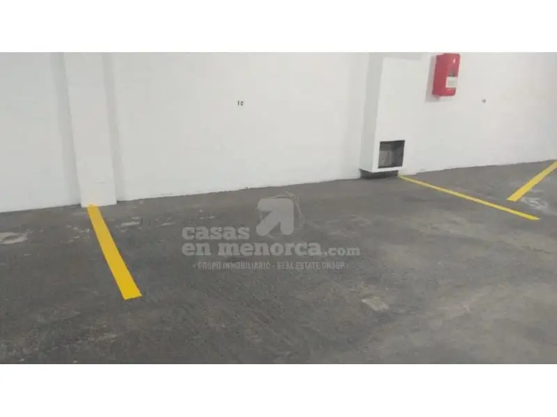 Garaje en Venta Mahon Menorca: 3 Plazas Coche 7 Moto 5 Trasteros