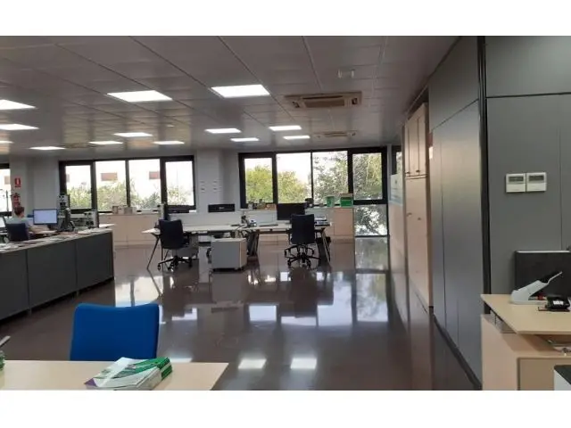 Nave Industrial Tipo C Gran Via Sur 1672m2