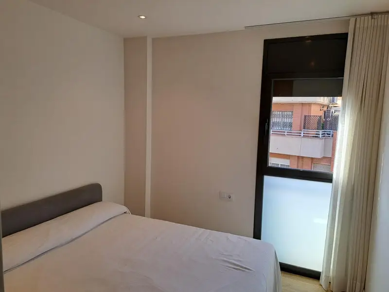 Habitaciones Dobles Amuebladas en Piso Reformado Cerca del Centro