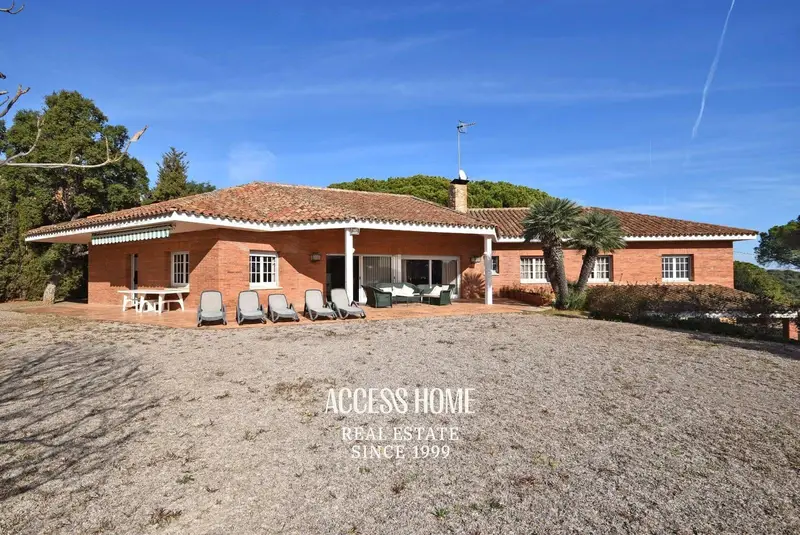 Chalet en venta Sant Vicenc de Montalt con vistas al mar