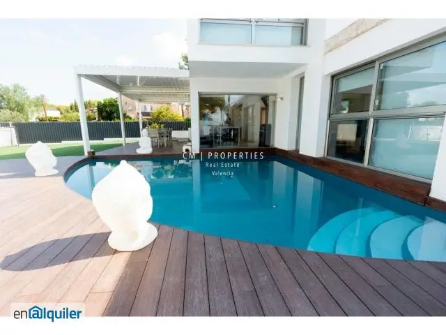 Chalet Amueblado Piscina La Cañada Noviembre 2025