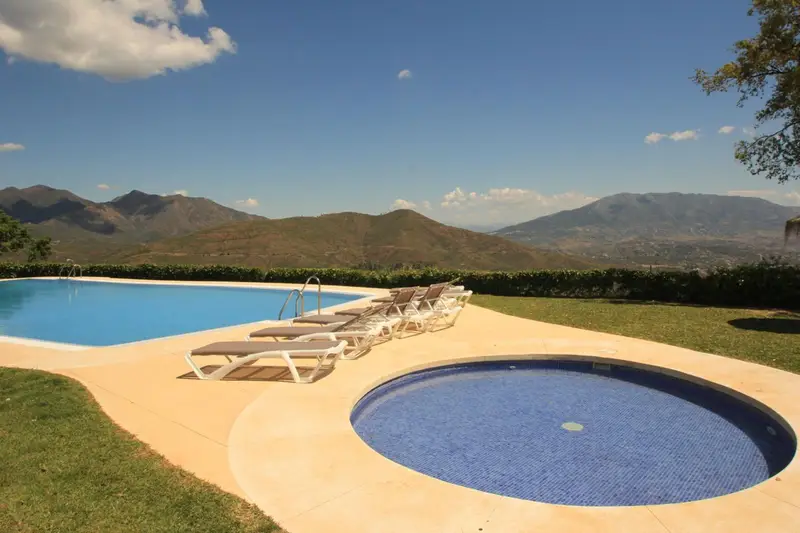 Casa en Alquiler La Mairena Marbella 4 Dormitorios Vistas Panoramicas