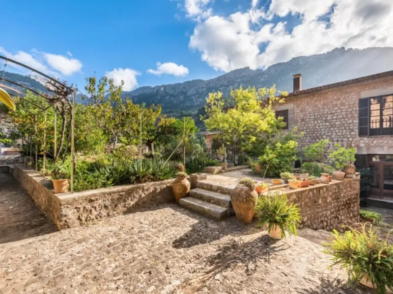 Chalet Historico en Fornalutx con Vistas Impresionantes