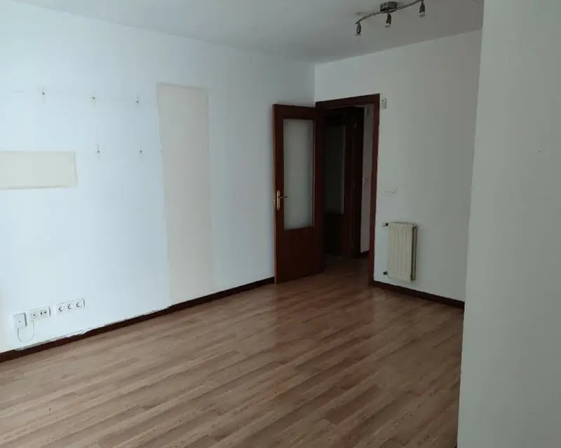 Piso 98m2 3 habitaciones 2 baños Egüés